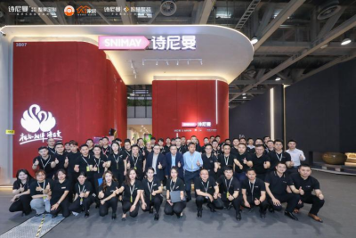 首日火热 · 红遍全场  诗尼曼惊艳亮相广州定制家居展，引爆商业5.0净化论热潮！(1)1453