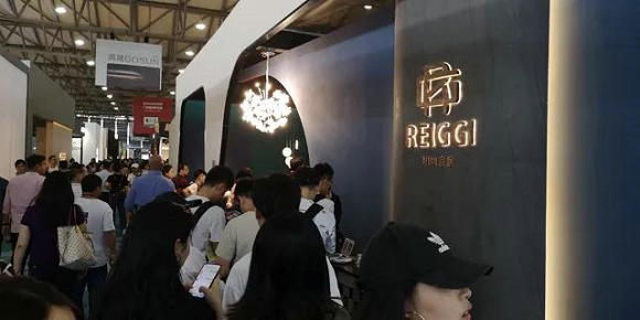 原创设计、当季轻奢，探秘玥玑家居惊艳背后的硬实力！