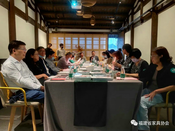 与会人员1