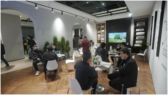圣象家居亮相上海建博会