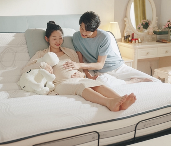 主流市场表现不俗，舒达床垫深度服务孕产妇、老年人、青少年等细分人群702